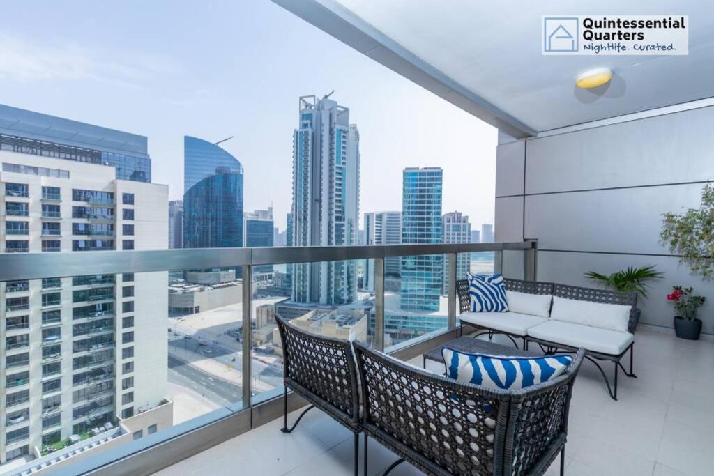 Downtown Cozy Home + Partitioned Living Room Dubai Exterior foto