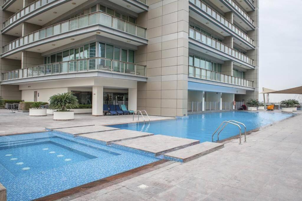 Downtown Cozy Home + Partitioned Living Room Dubai Exterior foto
